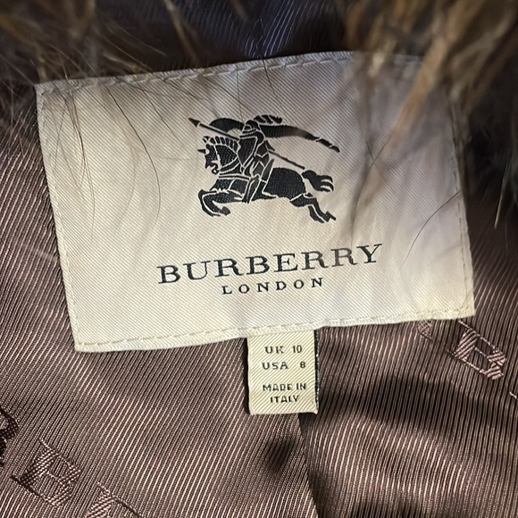 Burberry wool with fur classic coat - Picture 9 of 12